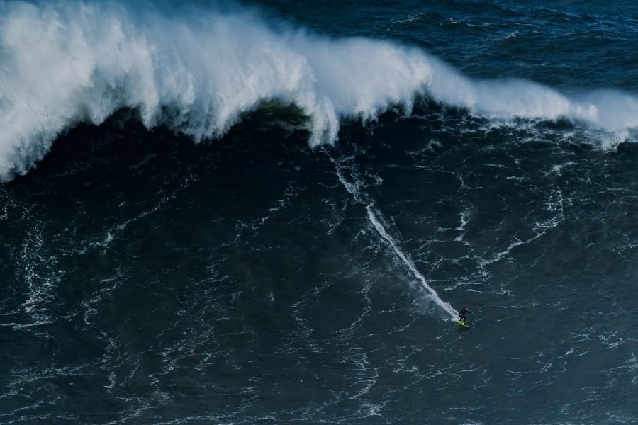 Terá Sebastien Steudtner batido o seu próprio recorde da maior onda surfada?