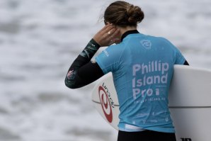 YOLANDA HOPKING DESTACA-SE ENTRE AS SURFISTAS PORTUGUESAS A COMPETIR NA AUSTRÁLIA