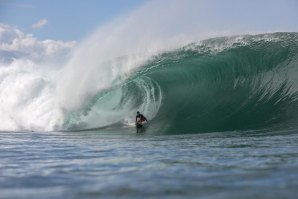 Keito Matsuoka a dominar Pipeline   Imagem: Pedro Gomes/surfline