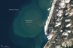 NASA divulga imagens das ondas gigantes da Nazaré vistas do espaço