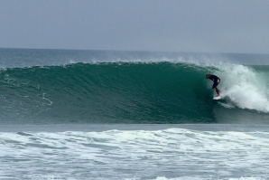 MICK FANNING WARM UP... SOMEWHERE IN PENICHE