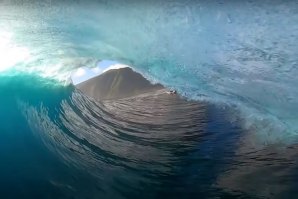 Podes imaginar-te a surfar em Teahupoo com este POV de Nathan Florence