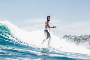 Francisco Areosa viu espontâneamente no surf uma oportunidade para melhorar significativamente a sua vida.