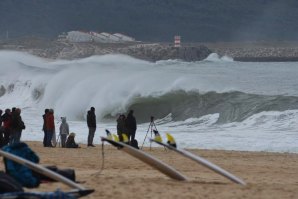 Praia da Vila da Nazaré recebeu 1.ª etapa do Circuito de Surf do Centro