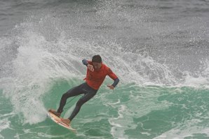 Primeira etapa do Matosinhos Surf School Cup foi uma autêntica festa de surf