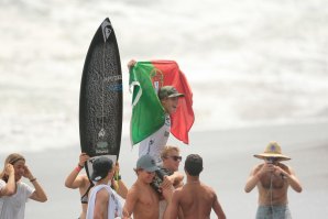 AFONSO ANTUNES CAMPEÃO NO RIP CURL GROMSEARCH