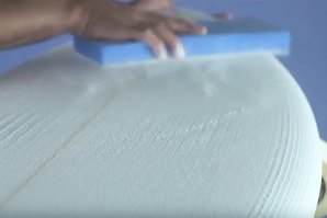 Produção de pranchas de surf com a Surfactory