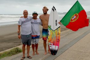 João Aranha e David Raimundo com o surfista de elite e Olimpico Frederico Morais !