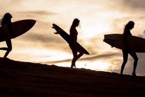 5 free surfers femininas que partem a loiça