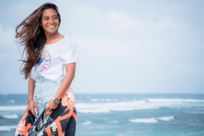 BALI’S PIONEERING GIRL SURFER, DIAH RAHAYU, RE-SIGNS WITH RIP CURL
