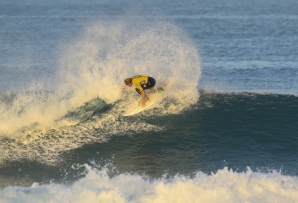 John John Florence in his best wave of the heat of 1/4 finals