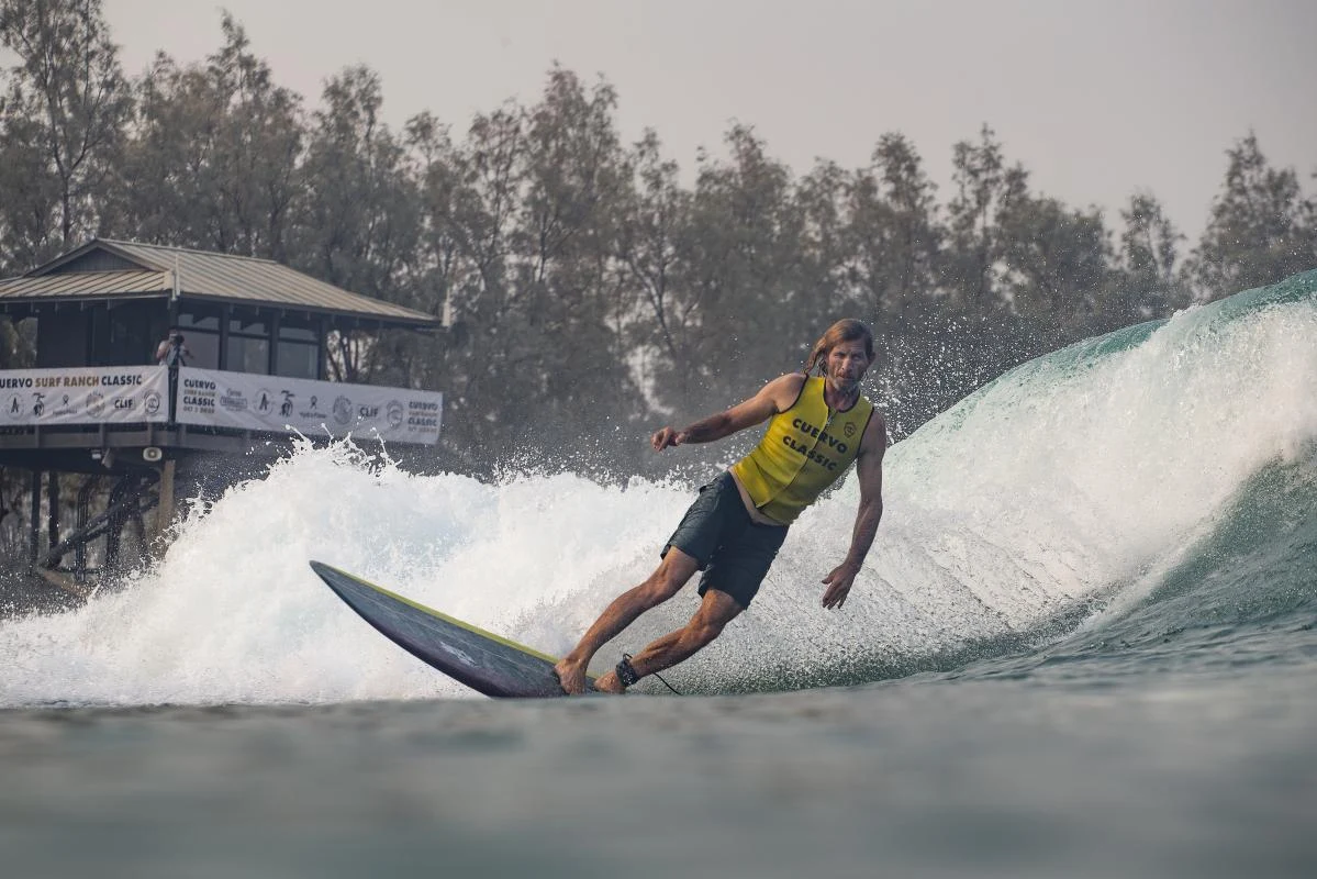 Cuervo Surf Ranch JUSTIN QUINTAL E SOLEIL ERRICO VENCEM O CUERVO SURF RANCH CLASSIC