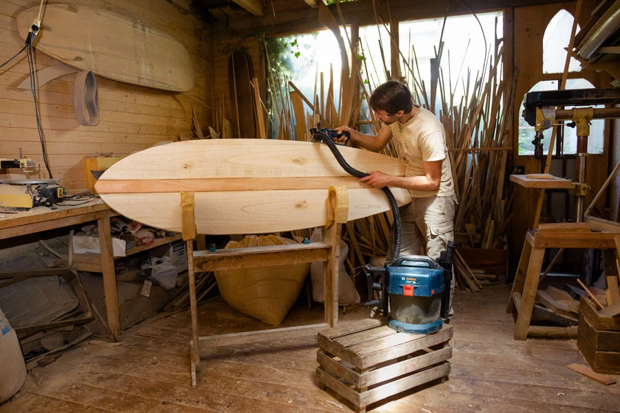 Bosch e Yoni Surfboards juntas na construção de pranchas de surf