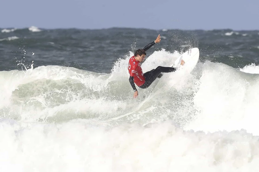 Filipe Jervis: o bom, o mau e o campeão de surf?