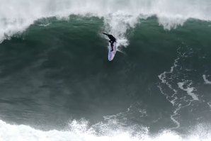 Tim Bonython mostra como é enfrentar as ondas monstruosas da Nazaré à remada