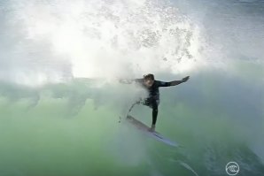 Frederico Morais na manobra de finalização da sua melhor onda e quando passou para a frente no heat, quase até 4 minutos do final