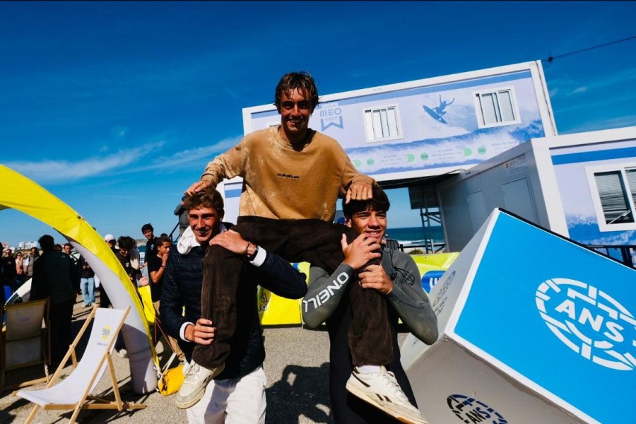 Francisco Ordonhas sagrou-se, este domingo, campeão nacional de surf de 2025