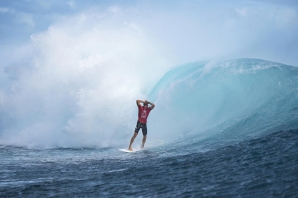 Owen Wright faz história em Fiji com um heat perfeito