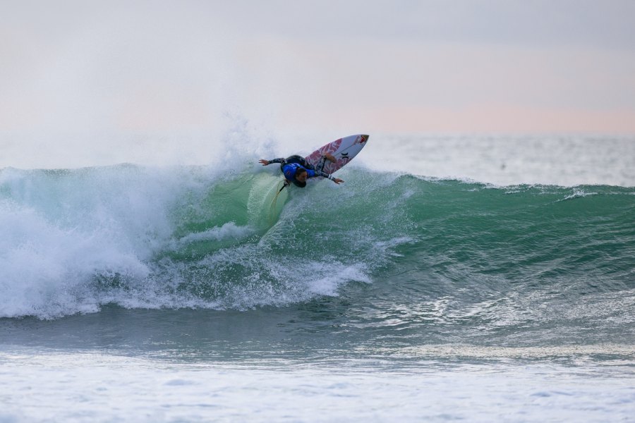 Manu Bay explode: 10 perfeito de Yago Dora e Carissa Moore imparável marcam caminho para o Finals Day