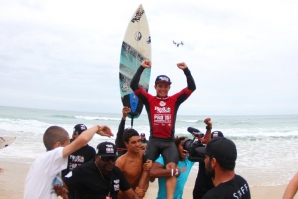 A consagração do surfista brasileiro