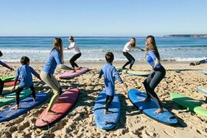 ESCOLAS DE SURF PODEM RETOMAR O ENSINO