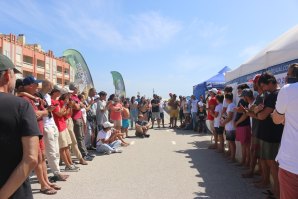 João Moço vence arranque do Campeonato Nacional de Bodysurf em ondas de dois metros na Vagueira