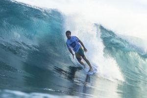 Mason Ho promete animar Supertubos
