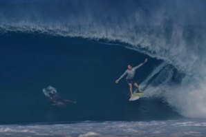 FILIPE TOLEDO, KELLY SLATER E COMPANHIA EM SESSÃO PESADA NA BARRINHA