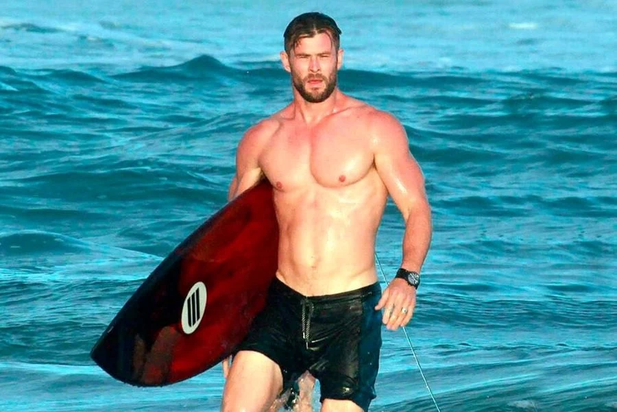 O ator australiano Chris Hemsworth esteve em Itália acompanhado