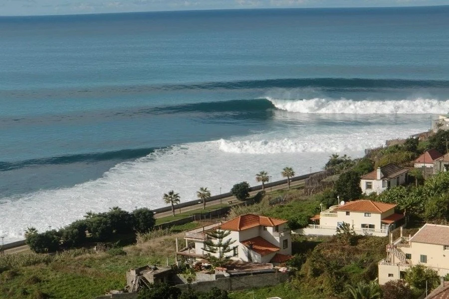 Jardim do Mar, a fajã que é um paraíso surfista na ilha da Madeira -  Expresso