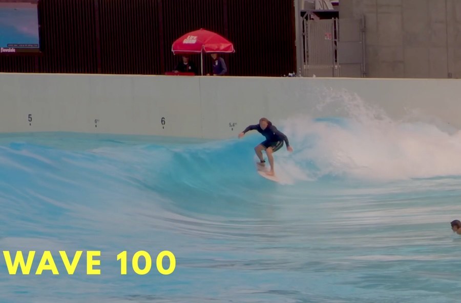 Ben Gravy surfou 100 ondas em quatro horas numa piscina de ondas