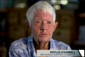 Conhece Phyllis O’Donnell, a primeira mulher a tornar-se campeã mundial de surf em 1964