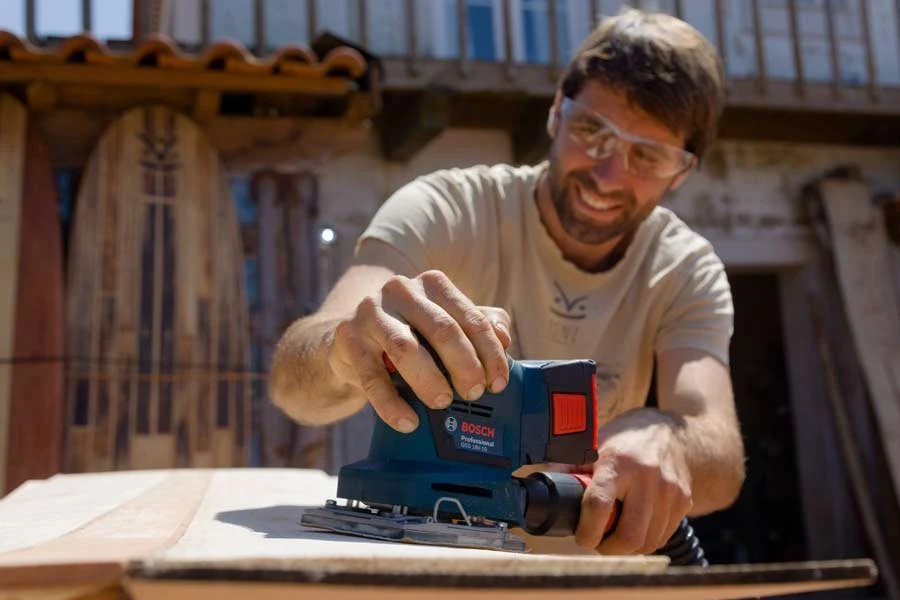 Bosch e Yoni Surfboards juntas na construção de pranchas de surf