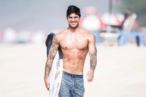 GABRIEL MEDINA PODERÁ ASSINAR CONTRATO DE PATROCÍNIO NO VALOR DE 1 MILHÃO DE DÓLARES