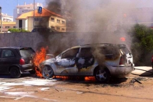 Oito viaturas arderam na praia de São Pedro do Estoril