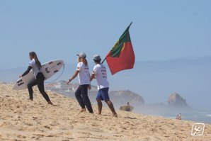 Gabriela Dinis, Mafalda Lopes e Guilherme Ribeiro na Ronda 4 do Eurosurf em Santa Cruz