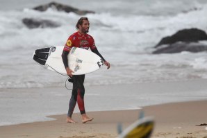 Frederico Morais eliminado em Bells Beach