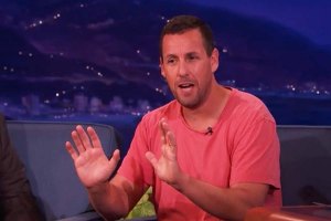 Adam Sandler e o episódio caricato do Surf no Conan Show.