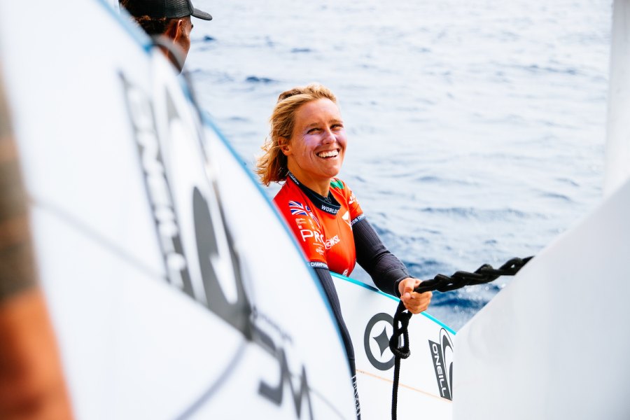 Yolanda Hopkins vence no regresso do Trestles Pro; Kika Veselko volta a cair frente a Tyler Wright