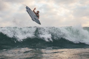 Frederico Morais a ir com para a nova temporada havaiana.