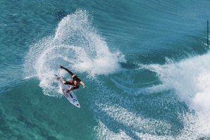 Mick Fanning desfrutou das incríveis condições na costa leste da Austrália