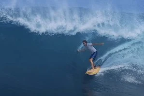 As ondas incríveis de Playa Hermosa na Costa Rica