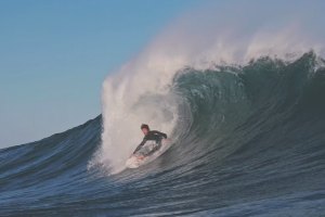 Uma onda rara num secret spot japonês