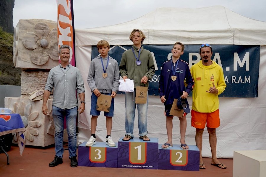 Praia da Alagoa definiu os Campeões Regionais de Surf da Madeira em Esperanças e Sub-18