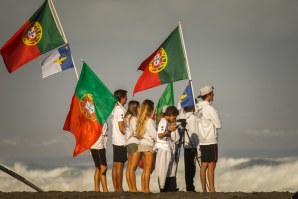 AUSTRÁLIA LIDERA WORLD JUNIOR SURFING CHAMPIONSHIPS NOS AÇORES