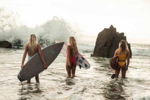 O SURF FEMININO DO SÉCULO XXI
