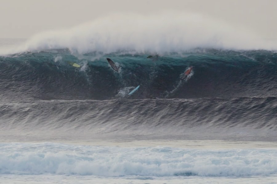“Volcanic Garden”: sólida ondulação atlântica permite imagens inéditas nas Canárias
