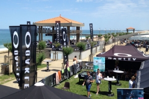 OAKLEY SURF SHOP CHALLENGE COM PARTICIPAÇÃO DA SEARCHSTORE