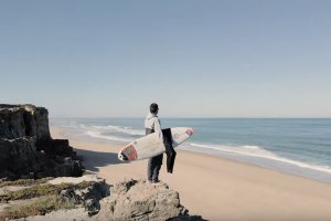 1 minuto de surf com Pedro Coelho em Peniche e arredores