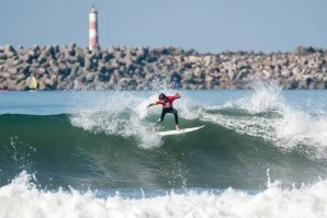 ONDAS DO CABEDELO EM ALTA NO ARRANQUE DO CIRCUITO DE SURF DO NORTE